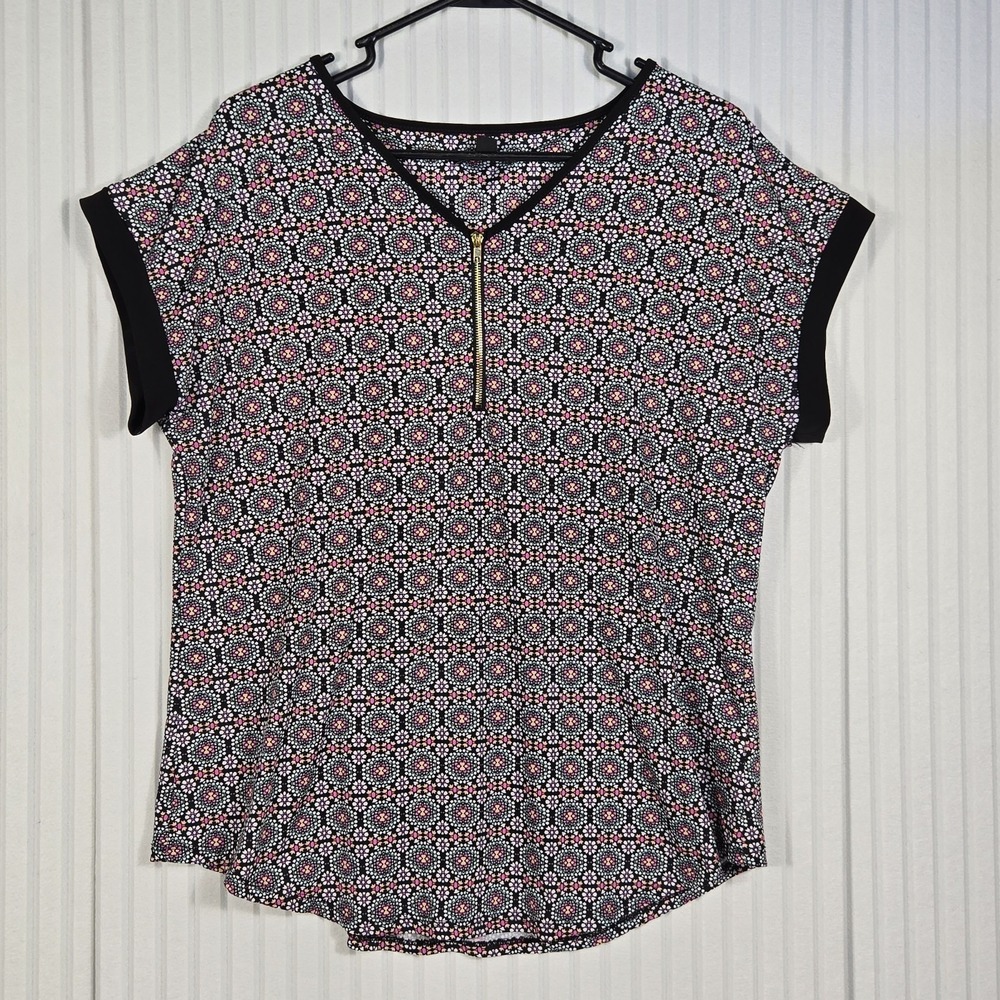 ROZ & ALI ladies Size Large‎ patterned short sleeve top - Picture 2 of 7